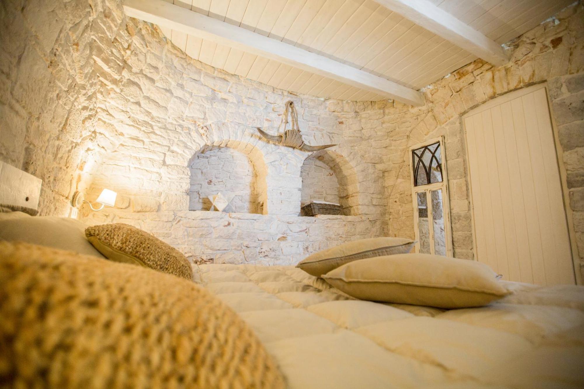 Bed and Breakfast Trulli Antichi Mestieri - Widespread Trulli In The Historic Center Альберобелло Экстерьер фото